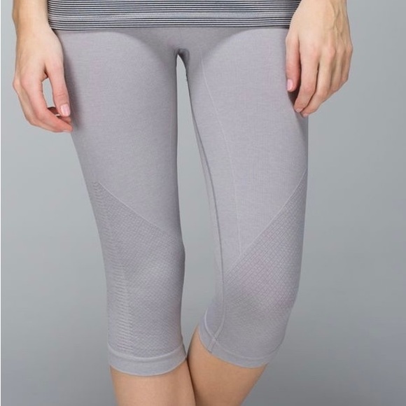Lululemon Cropped Leggings - Picture 1 of 3
